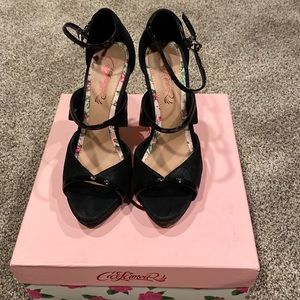 Women’s size 7 heel